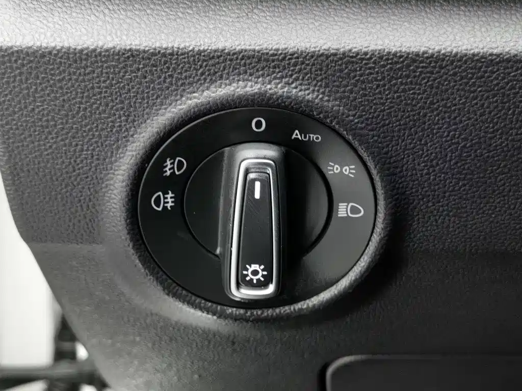 Volkswagen T-Roc 2021 — фото 21
