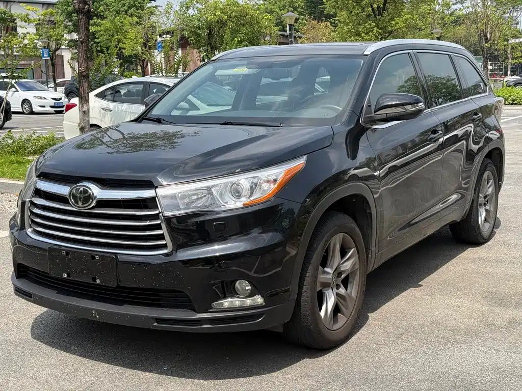 Toyota Highlander 2016 — фото 1