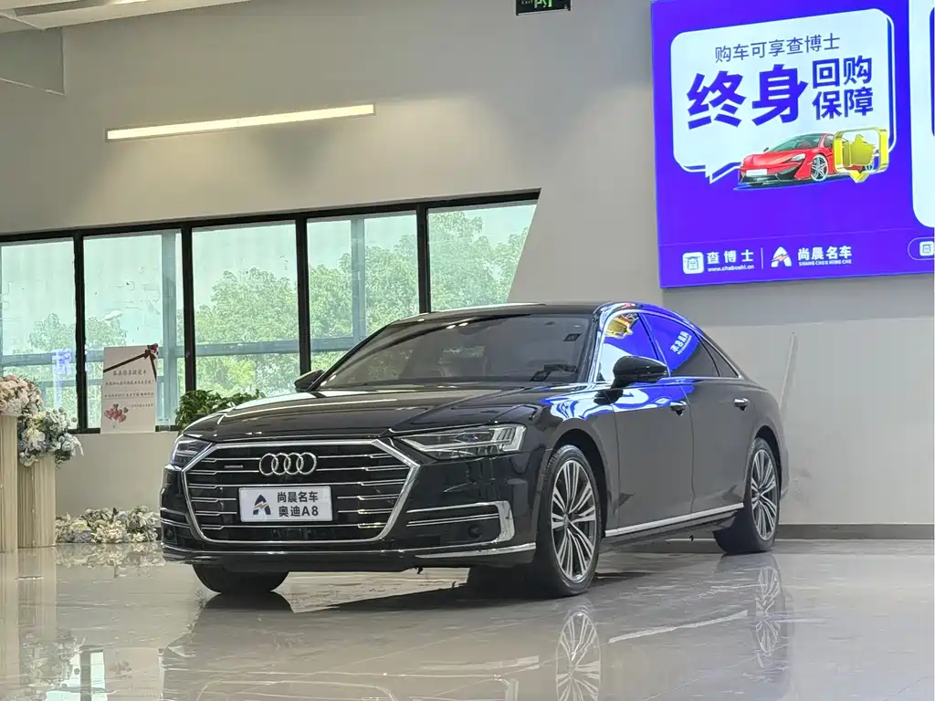 Audi A8 2019 — фото 1