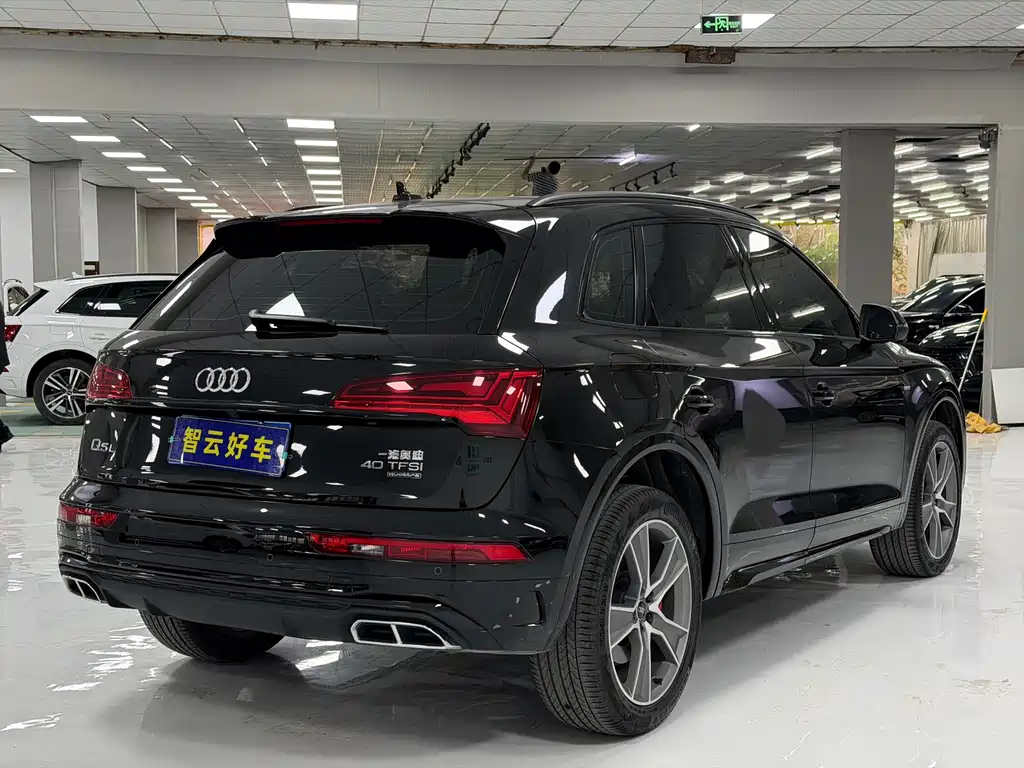 Audi Q5L 2024 — фото 9