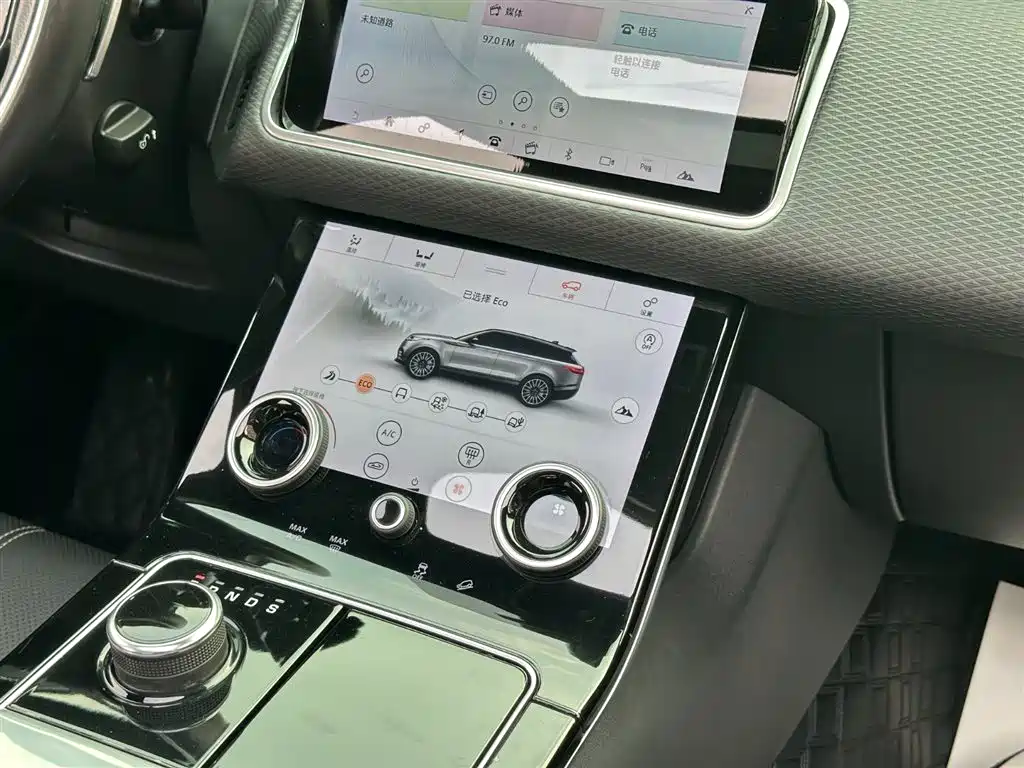 Land Rover Velar 2020 — фото 9