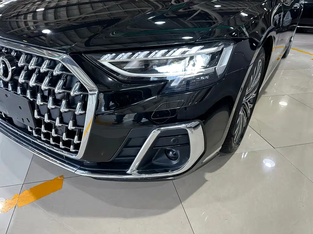 Audi A8 2024