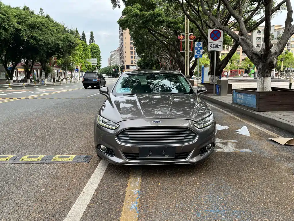 Ford Mondeo 2015 — фото 3