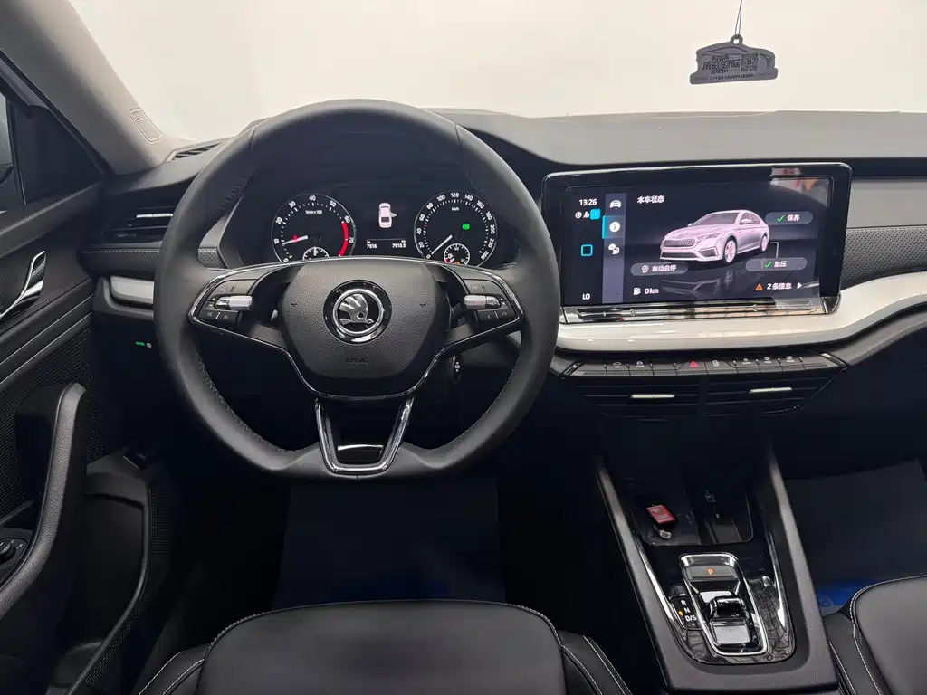 Skoda Octavia 2023 — фото 14