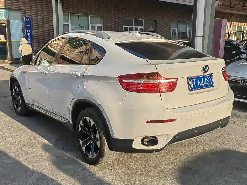 BMW X6 2012 — фото 2