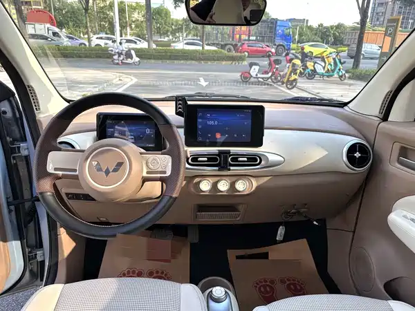 Wuling Hongguang MINIEV 2025