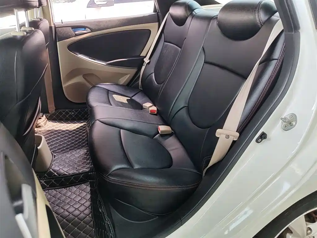 Hyundai Verna 2016 — фото 17