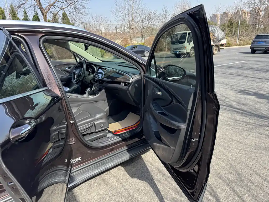 Buick Envision Plus 2020 — фото 8