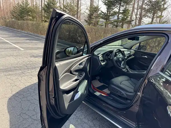 Buick Envision Plus 2020