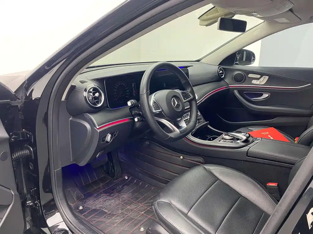 Mercedes-Benz E-Class 2018 — фото 15