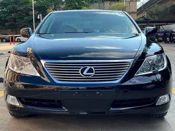 Lexus LS 2008