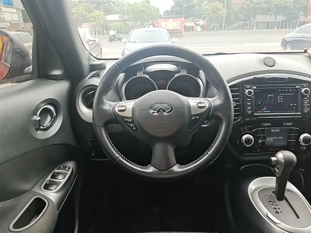 Infiniti ESQ 2019 — фото 11