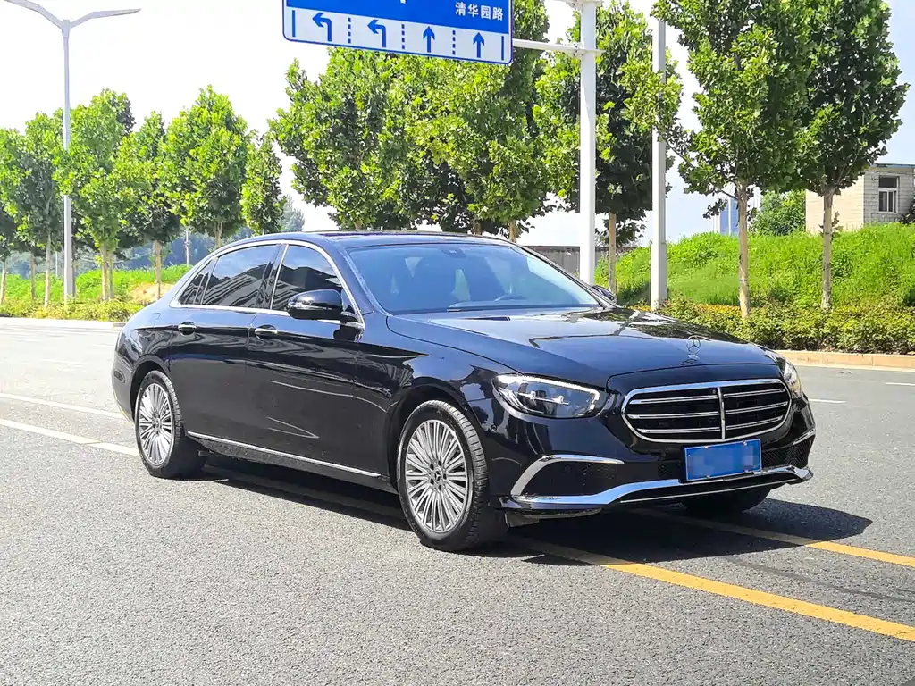 Mercedes-Benz E-Class 2022 — фото 3