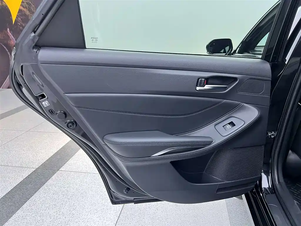 Toyota Avalon 2022 — фото 15
