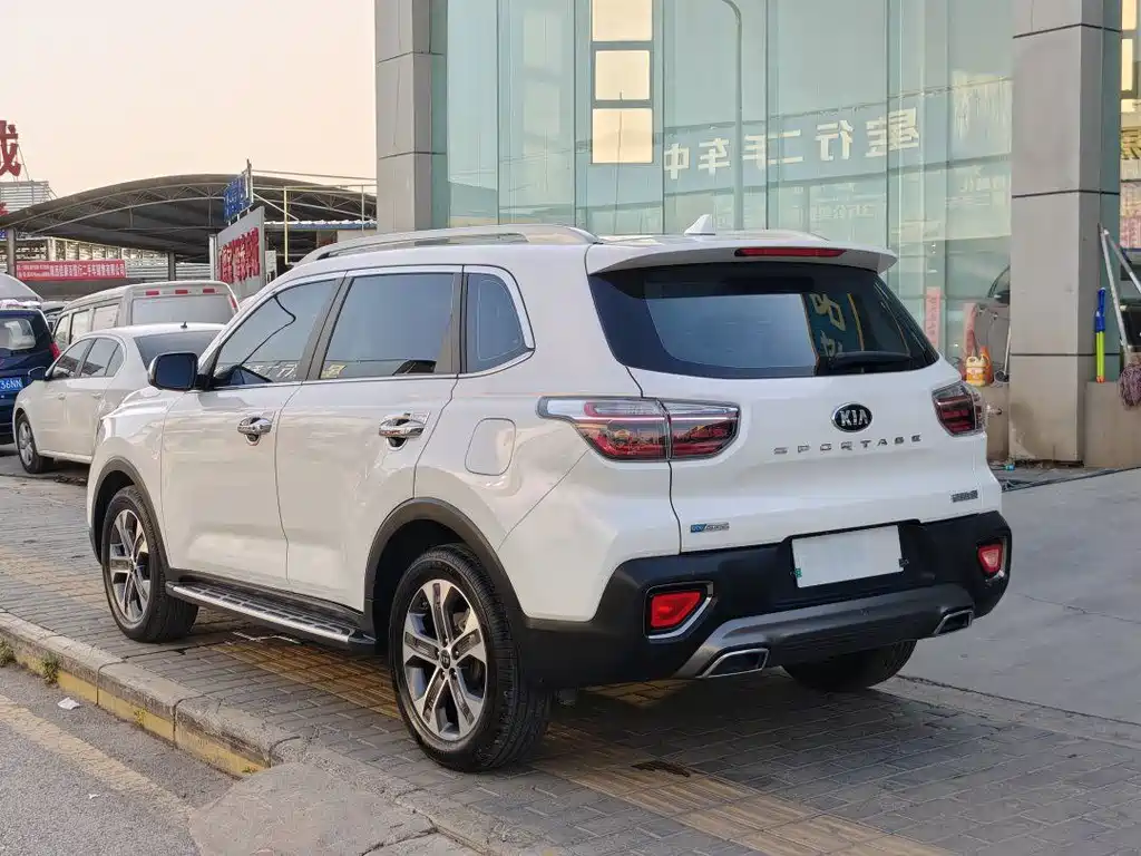 Kia Sportage 2021 — фото 12