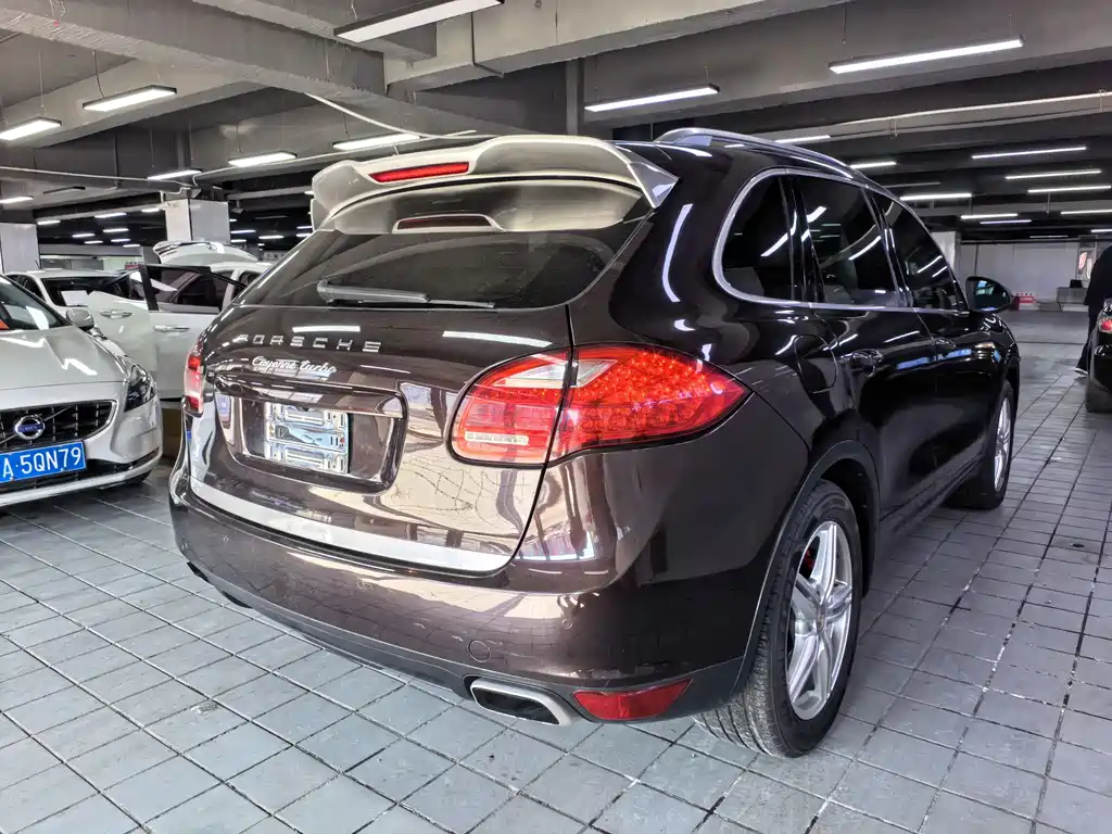 Porsche Cayenne 2014 — фото 15