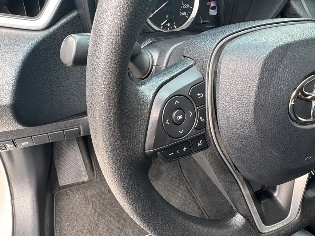 Toyota Corolla 2022 — фото 16