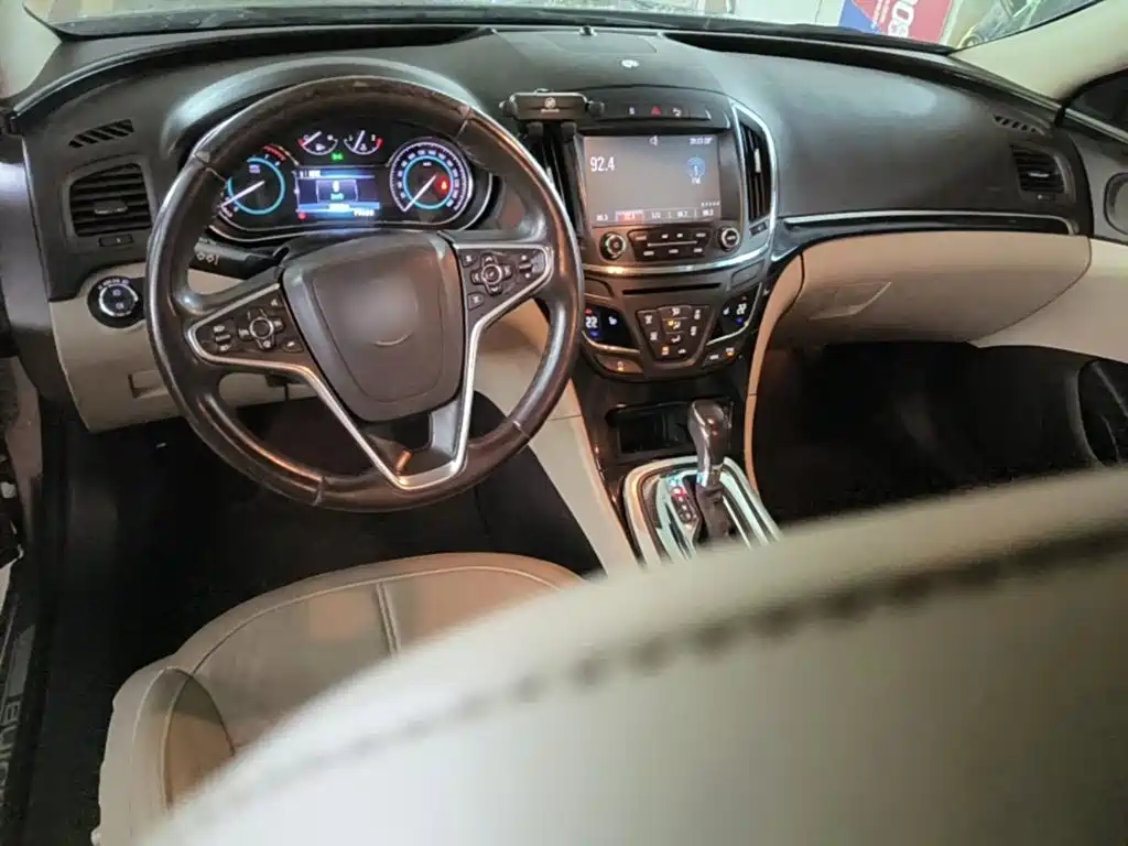 Buick Regal 2014 — фото 10