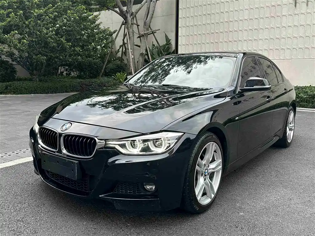 BMW 3 Series 2017 — фото 1