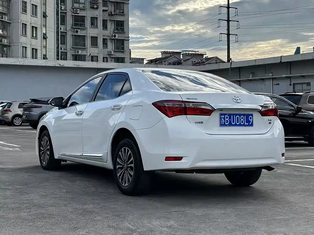 Toyota Corolla 2018 — фото 8