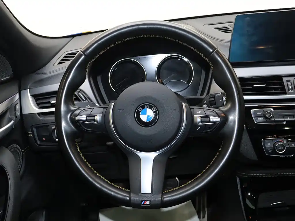 BMW X2 2023 — фото 20