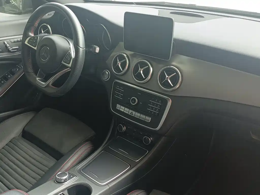 Mercedes-Benz CLA 2018 — фото 12