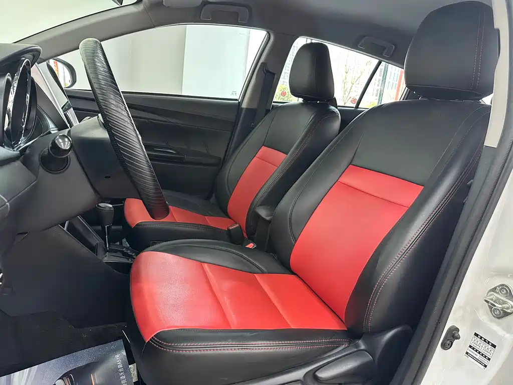 Toyota Yaris L 2020 — фото 17
