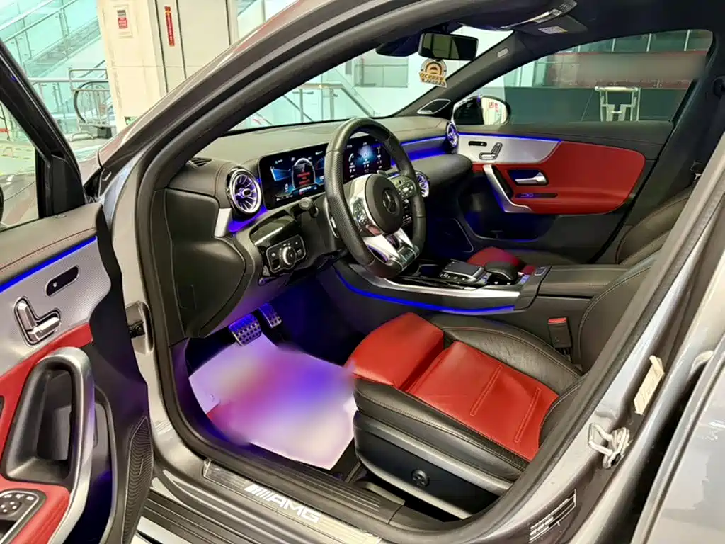 Mercedes-Benz A-Class AMG 2020 — фото 13