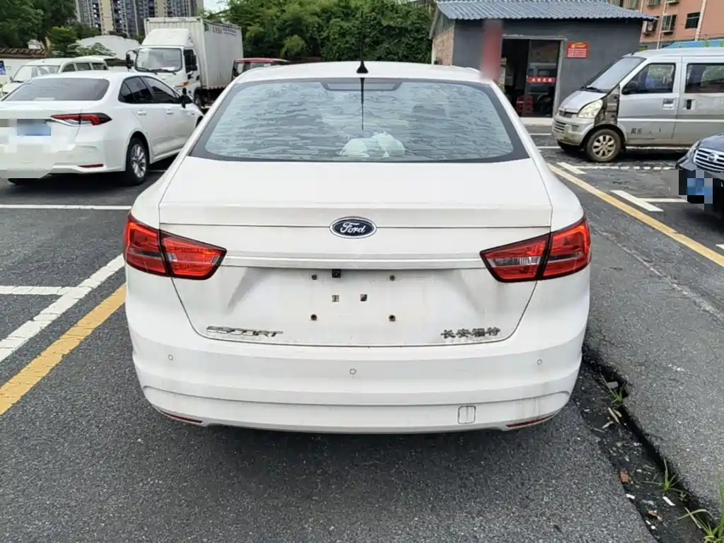 Ford Escort 2016