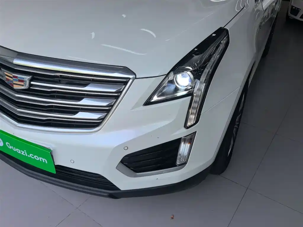 Cadillac XT5 2018 — фото 24