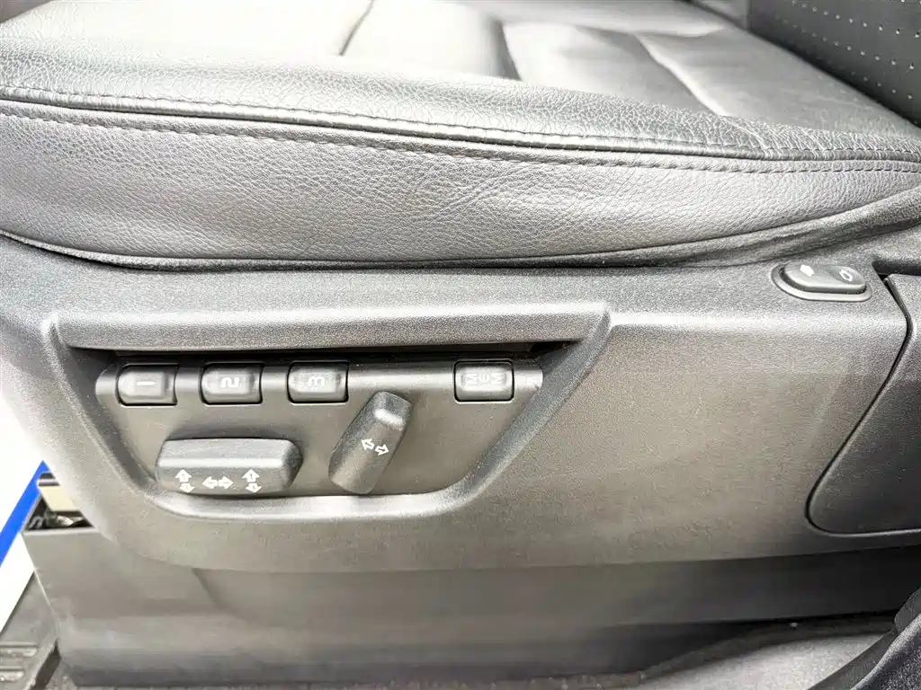Land Rover Discovery 2007 — фото 19