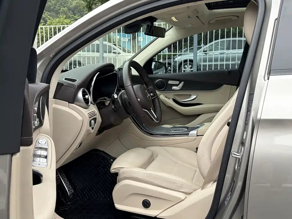 Mercedes-Benz GLC Coupe 2022 — фото 14