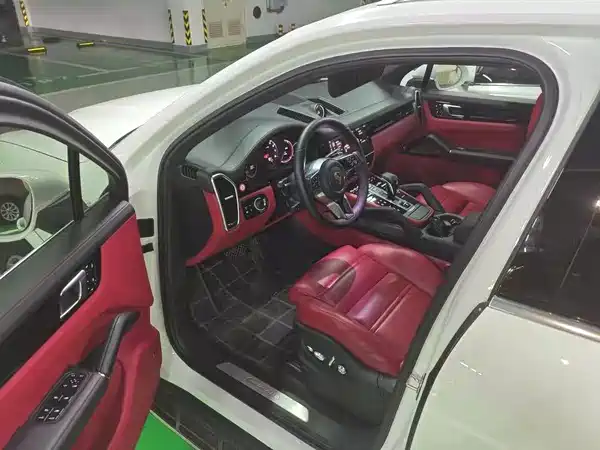 Porsche Cayenne 2020