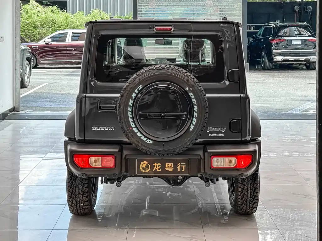 Suzuki Jimny — фото 5