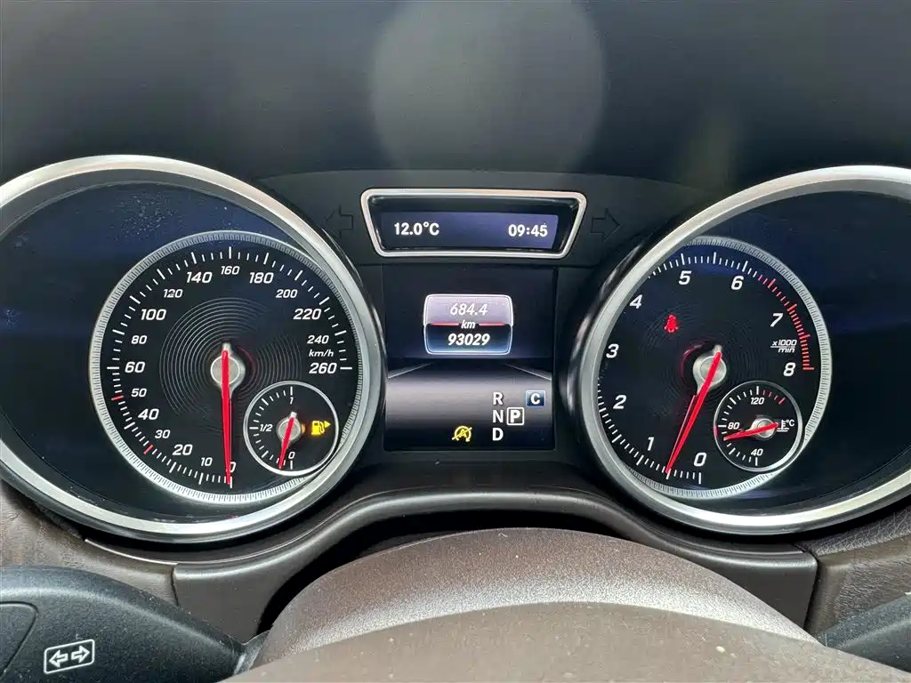 Mercedes-Benz GLE 2016 — фото 18