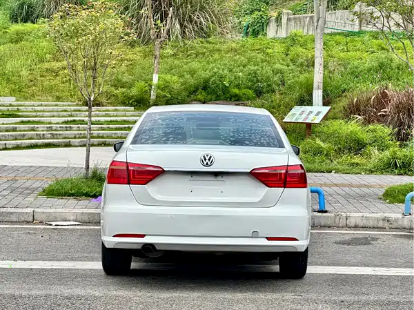Volkswagen Lavida 2014