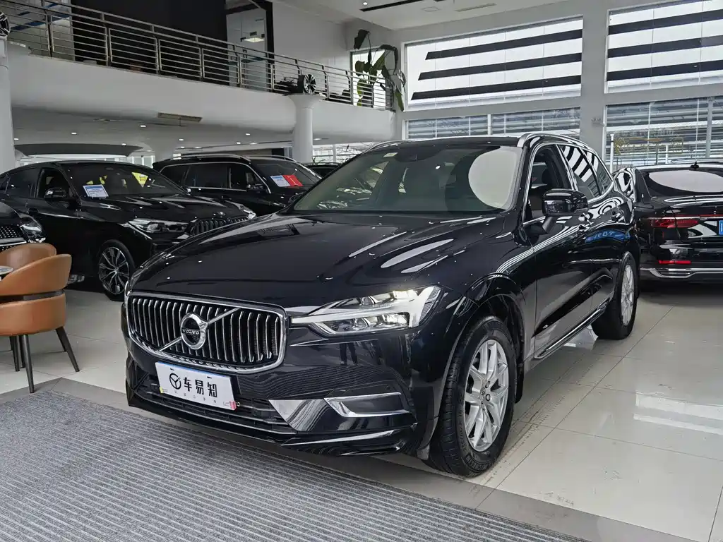 Volvo XC60 2020 — фото 1