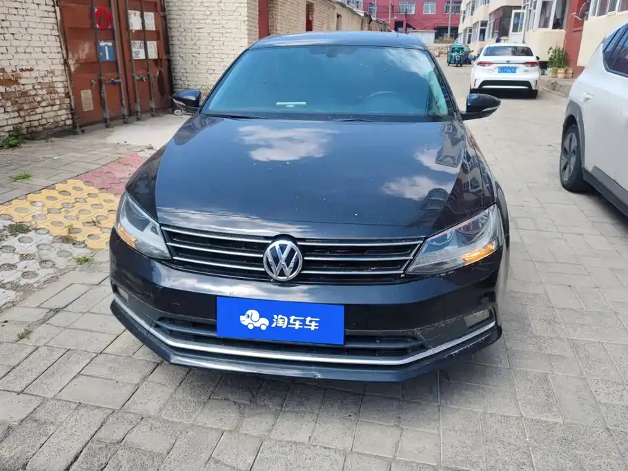 Volkswagen Sagitar 2018