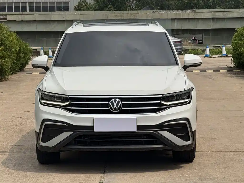Volkswagen Tiguan L 2023
