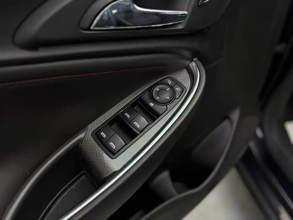 Chevrolet Malibu XL 2021 — фото 16