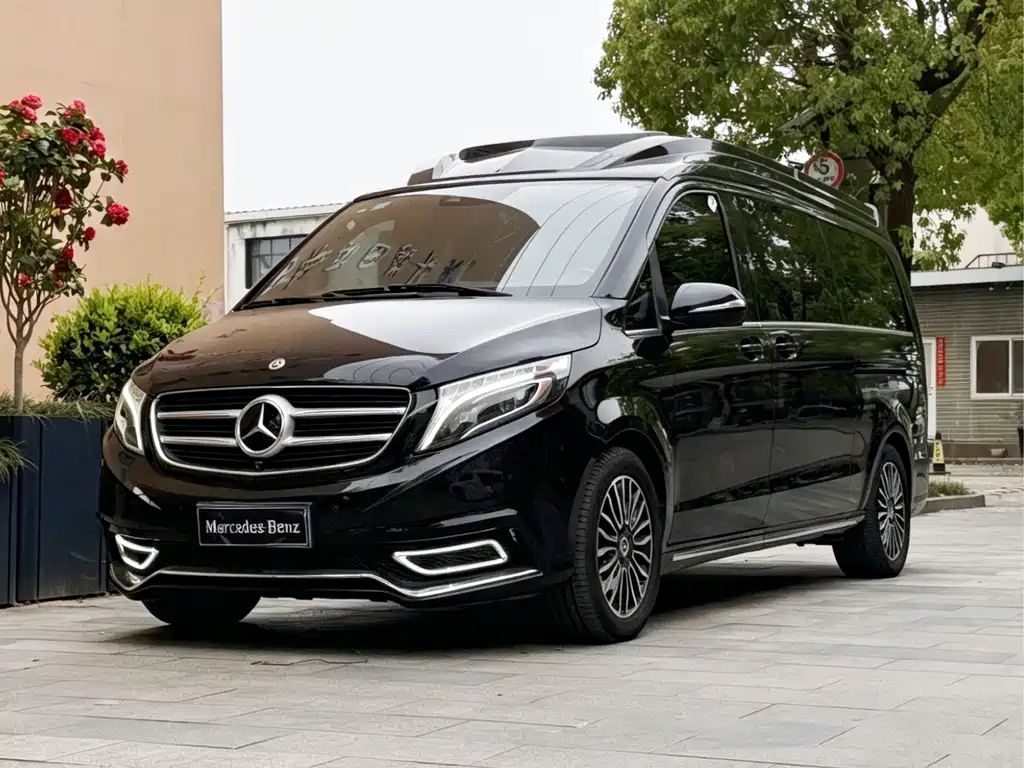 Mercedes-Benz V-Class 2020 — фото 1