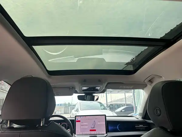Volkswagen Magotan 2025