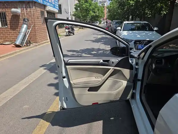Volkswagen Golf 2016