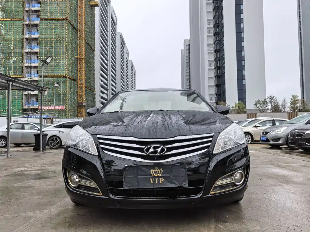 Hyundai Elantra 2014 — фото 2