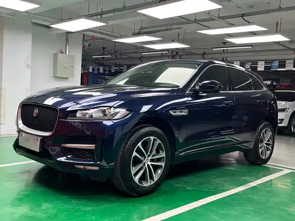Jaguar F-PACE 2016