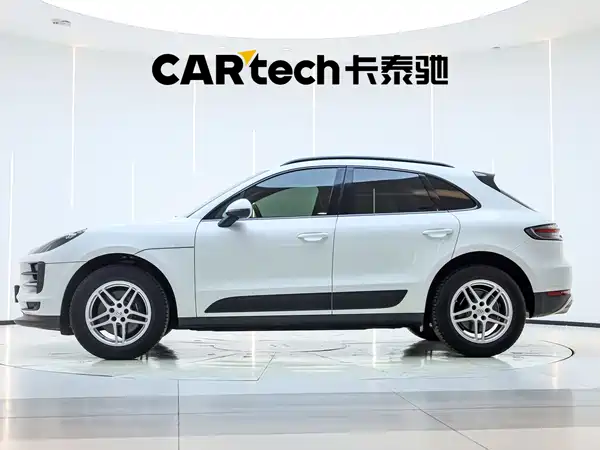 Porsche Macan 2020