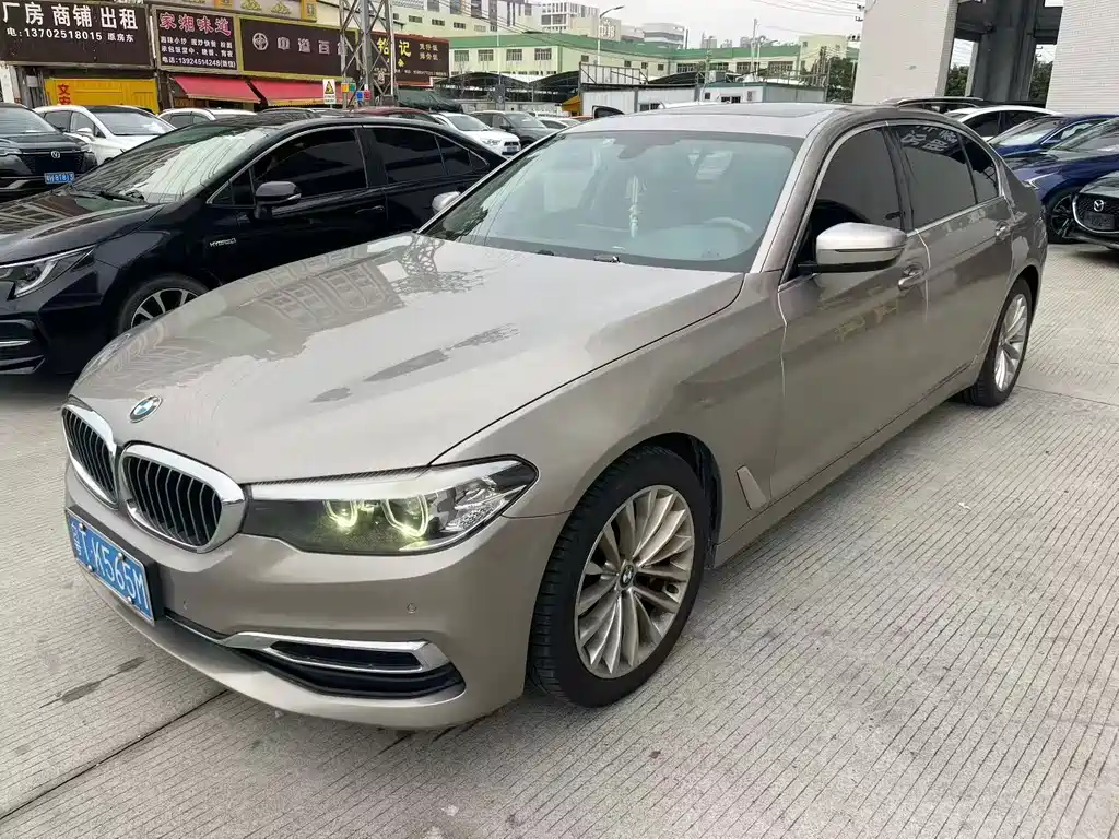 BMW 5 Series 2019 — фото 1