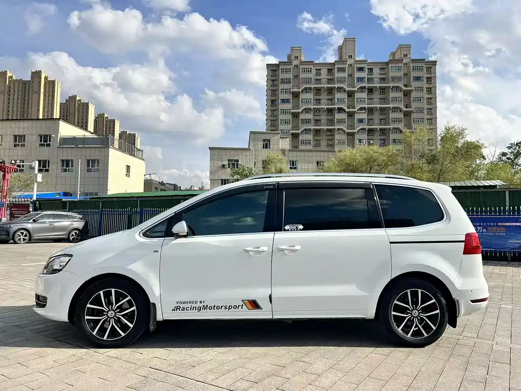 Volkswagen Sharan 2016 — фото 14