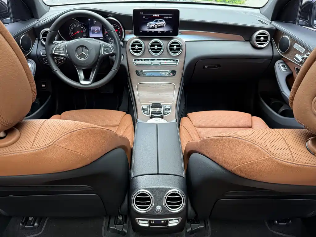 Mercedes-Benz GLC 2016 — фото 11