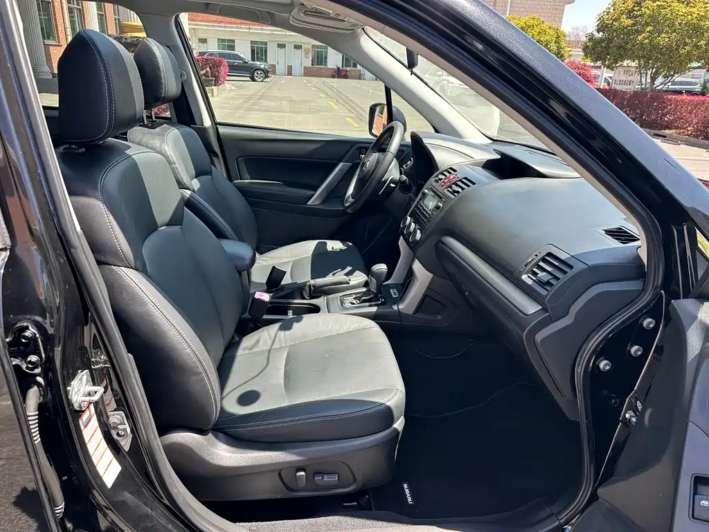 Subaru Forester 2015 — фото 26
